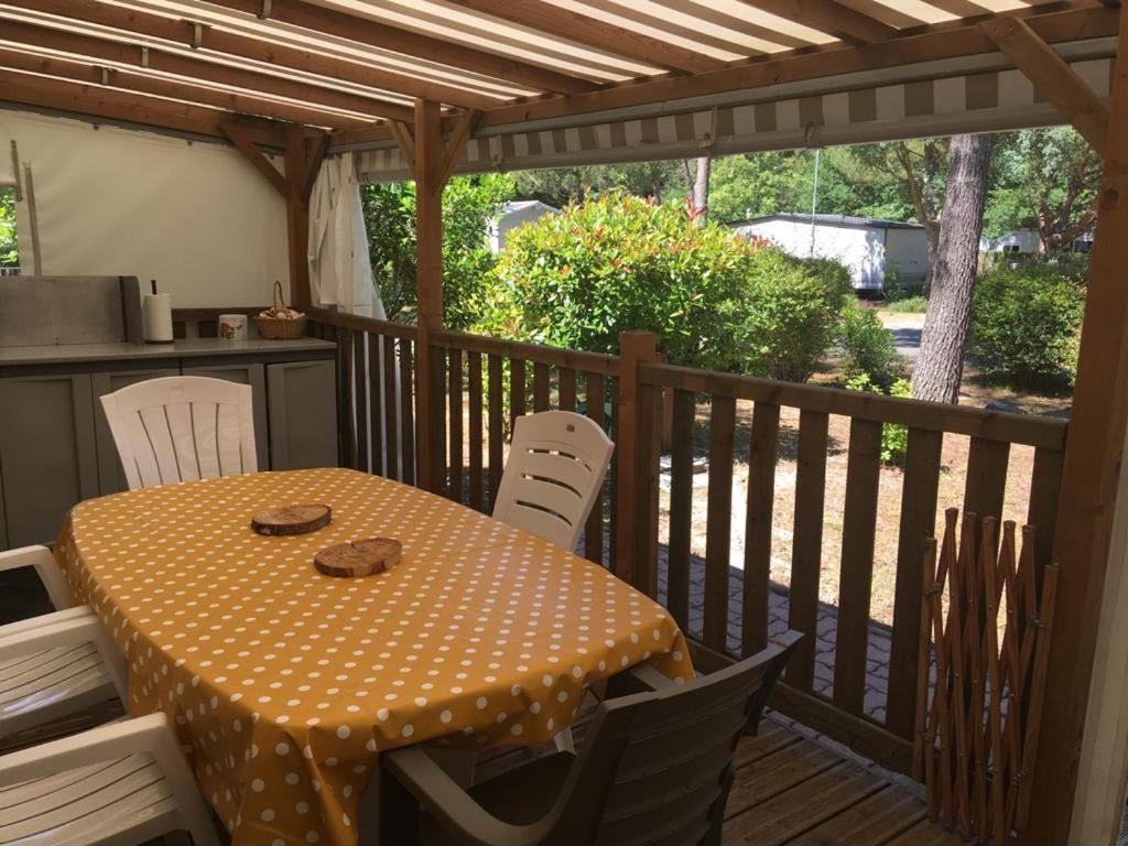 Mobil-Home 4-6 Personnes Saint-Julien-En-Born Saint-Julien-en-Born Exterior photo